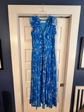 EUC Taylor Maxi - Size 12